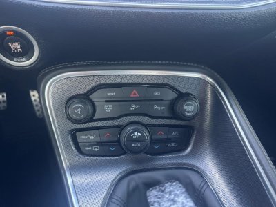 Dodge Challenger R/T V8 57 HEMI   - 31