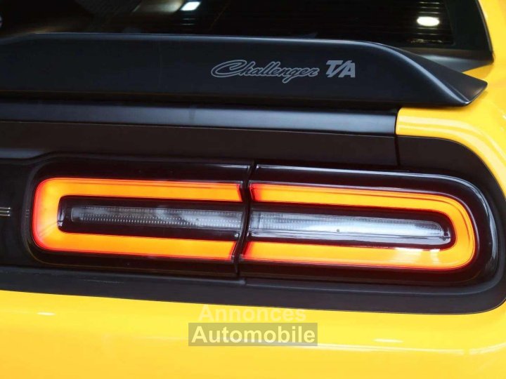Dodge Challenger SRT 392 Scat Pack * 64 HEMI * 491 ch * BVA * Cam&eacute;ra - 10
