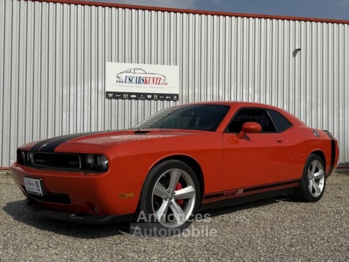 Dodge Challenger SRT8 61L - 37