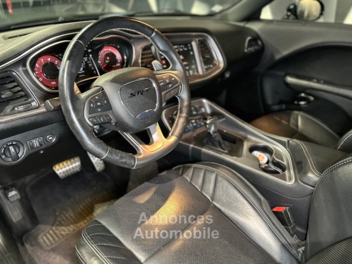 Dodge Challenger 62 V8 707 CH - 9
