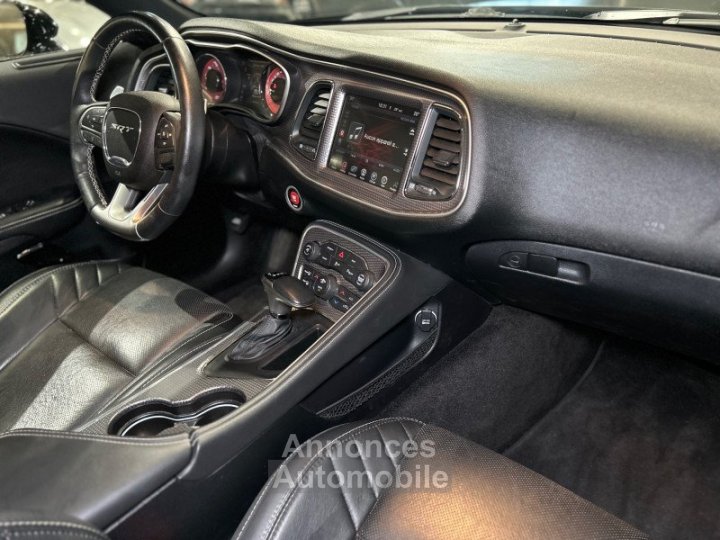 Dodge Challenger 62 V8 707 CH - 16