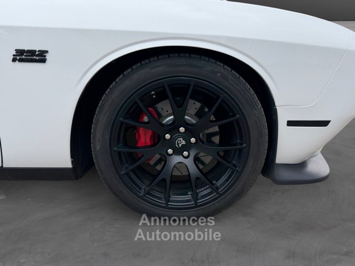 Dodge Challenger R/T SCAT PACK SHAKER - 23