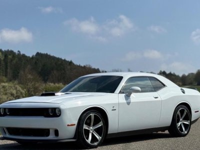 Dodge Challenger SHAKER V8 57 377cv Cam&eacute;ra de recul Pack son ALPINE   - 2