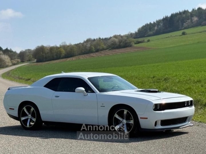 Dodge Challenger SHAKER V8 57 377cv Cam&eacute;ra de recul Pack son ALPINE - 8