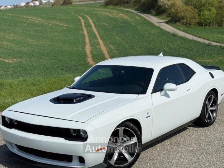 Dodge Challenger SHAKER V8 57 377cv Cam&eacute;ra de recul Pack son ALPINE - 9