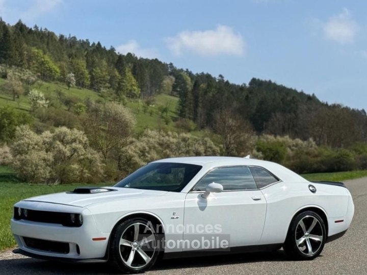Dodge Challenger SHAKER V8 57 377cv Cam&eacute;ra de recul Pack son ALPINE - 10