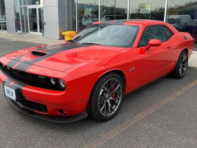 Dodge Challenger srt 2017   - 1
