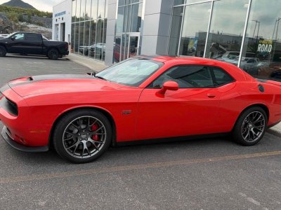 Dodge Challenger srt 2017   - 2
