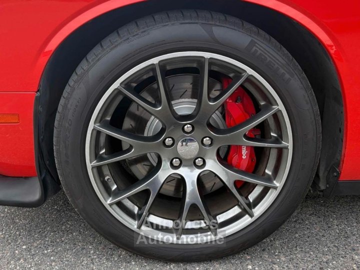 Dodge Challenger srt 2017 - 7