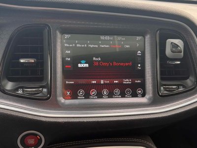 Dodge Challenger srt 2017   - 9