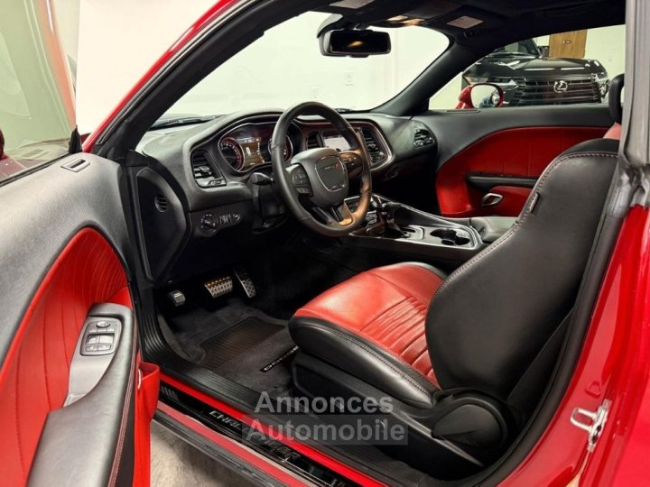 Dodge Challenger Scatpack 64 - 6
