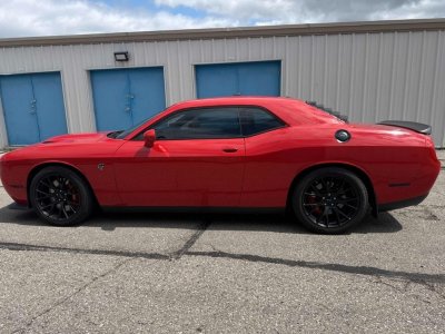 Dodge Challenger HELLCAT   - 5
