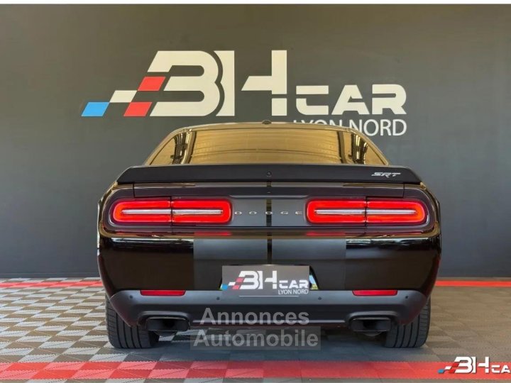 Dodge Challenger 62 V8 707 Srt Hellcat BVA - 23