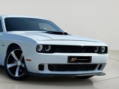 Dodge Challenger 57 V8 HEMI 377 ch * Bo&icirc;te Auto * Cam&eacute;ra de Recul * Bi-X&eacute;non * Si&egrave;ges Chauffants * Sonorit&eacute; V8   - 2