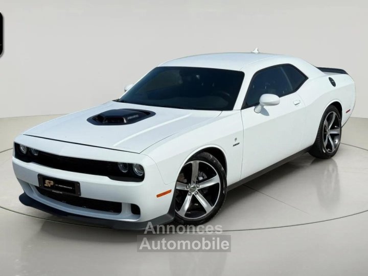 Dodge Challenger 57 V8 HEMI 377 ch * Bo&icirc;te Auto * Cam&eacute;ra de Recul * Bi-X&eacute;non * Si&egrave;ges Chauffants * Sonorit&eacute; V8 - 4