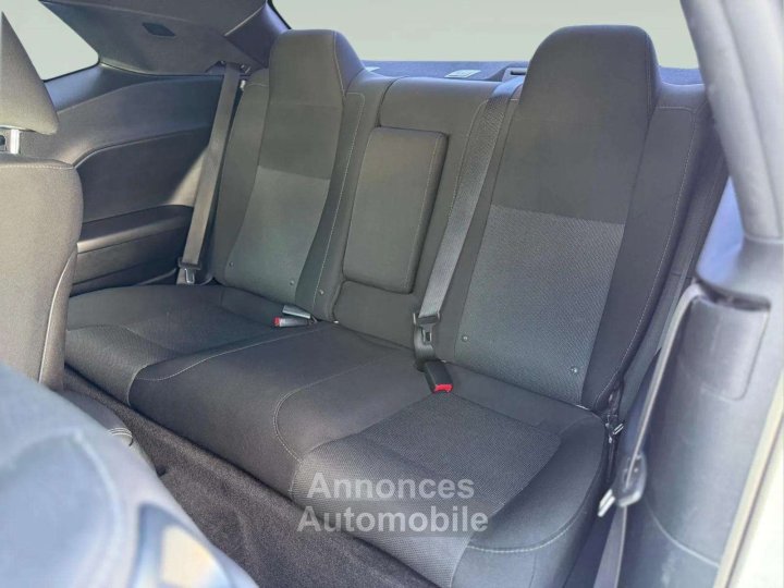 Dodge Challenger 57 V8 HEMI 377 ch * Bo&icirc;te Auto * Cam&eacute;ra de Recul * Bi-X&eacute;non * Si&egrave;ges Chauffants * Sonorit&eacute; V8 - 19