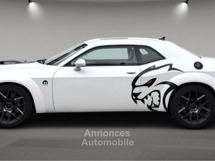 Dodge Challenger 64 SRT WIDEBODY - 4