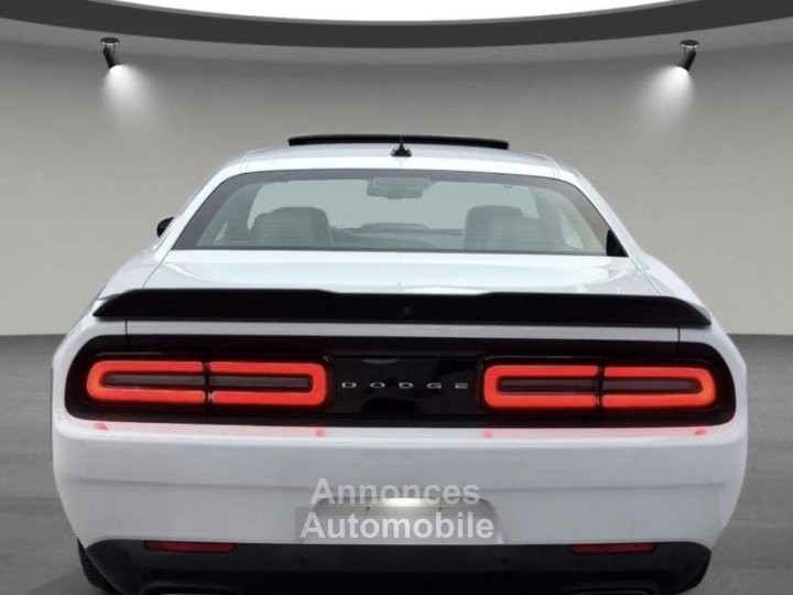 Dodge Challenger 64 SRT WIDEBODY - 6