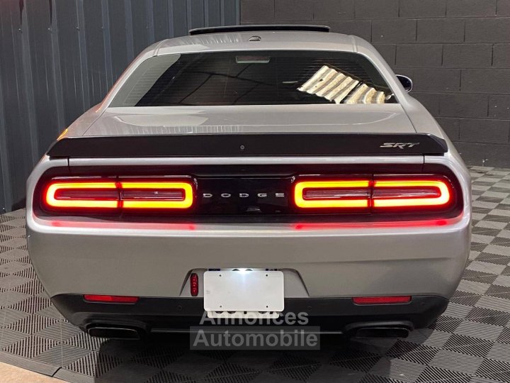 Dodge Challenger HELLCAT V8 62 SUPERCHARGED 717 CH HELLCAT V8 62 SUPERCHARGED 717 CH - 8