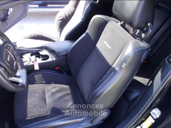 Dodge Challenger SRT 392 64 V8 HEMI - 6