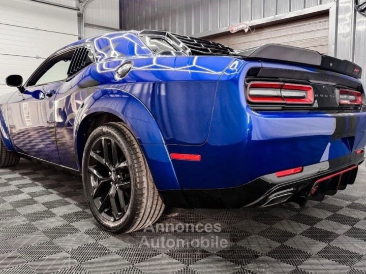 Dodge Challenger V6 36 L, carrosserie large (Widebody) - 10