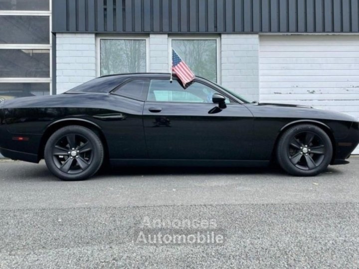 Dodge Challenger 36 V6 SXT, jantes 17 pouces, import&eacute;e directement des &Eacute;tats-Unis - 4