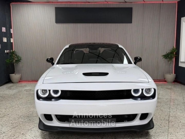 Dodge Challenger R-T Night Edition V8 57 HEMI - 2