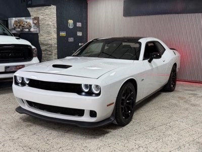 Dodge Challenger R-T Night Edition V8 57 HEMI   - 3