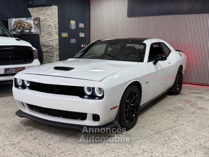 Dodge Challenger R-T Night Edition V8 57 HEMI - 3