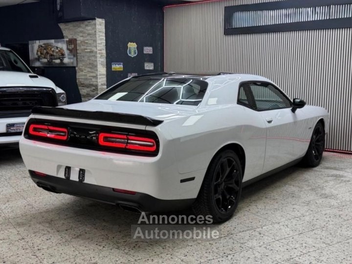 Dodge Challenger R-T Night Edition V8 57 HEMI - 6