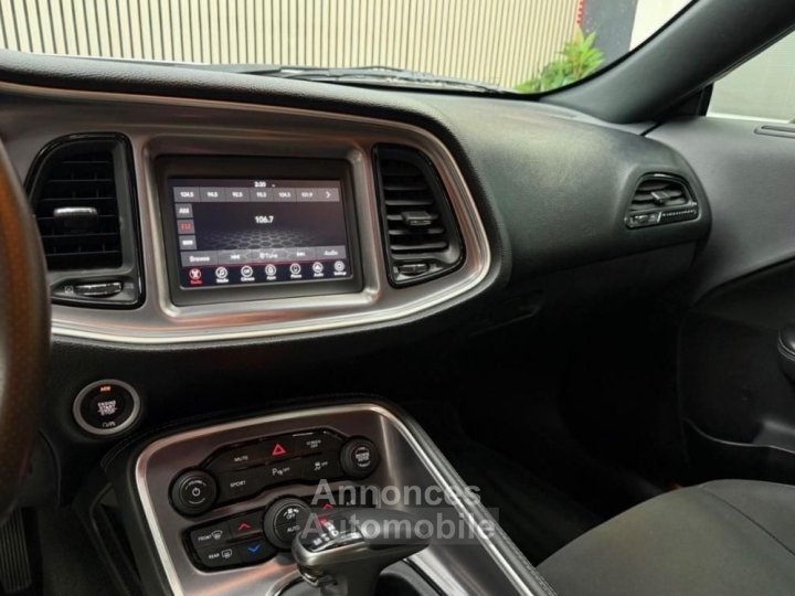 Dodge Challenger R-T Night Edition V8 57 HEMI - 11