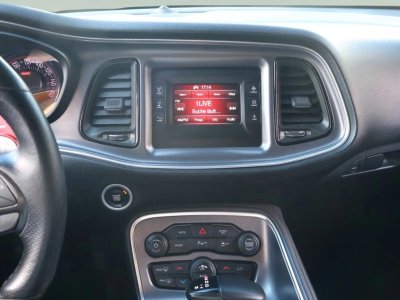 Dodge Challenger R/T HEMI V8 57 373 CH * AUTOMATIQUE * CARPLAY * CAM&Eacute;RA * D&Eacute;MARRAGE &Agrave; DISTANCE   - 8