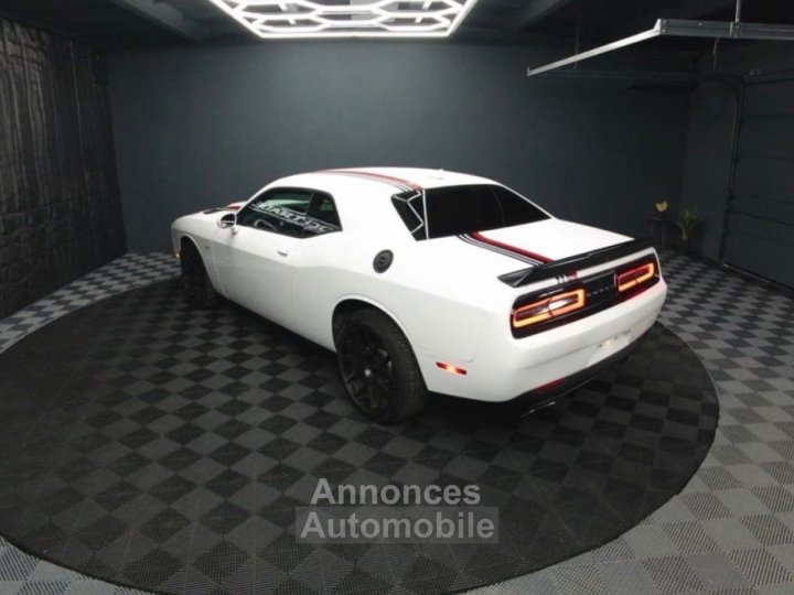 Dodge Challenger R-T 57 V8 HEMI &ndash; SRT Style - 4