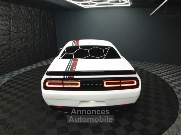 Dodge Challenger R-T 57 V8 HEMI &ndash; SRT Style - 5