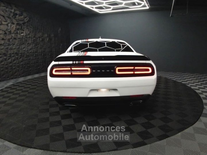 Dodge Challenger R-T 57 V8 HEMI &ndash; SRT Style - 6