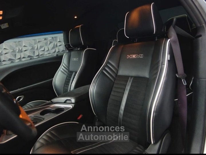 Dodge Challenger R-T 57 V8 HEMI &ndash; SRT Style - 11