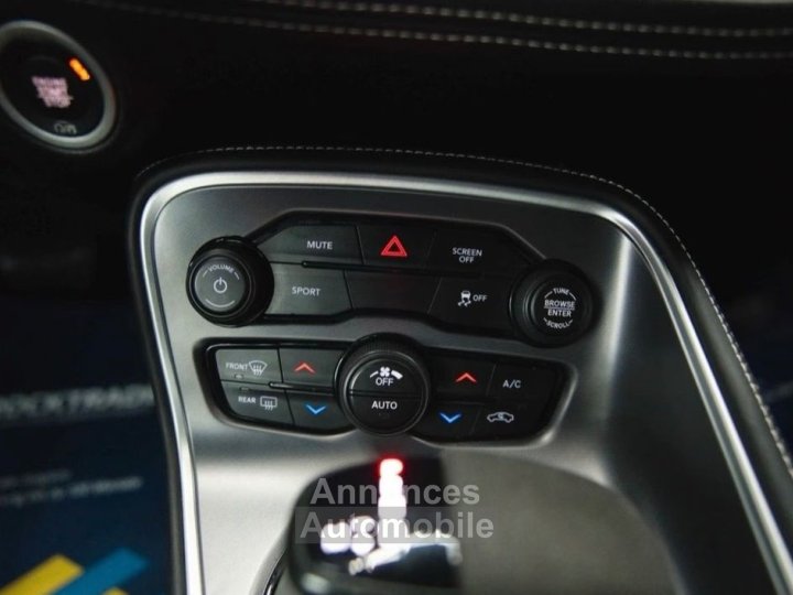 Dodge Challenger R-T 57 V8 HEMI &ndash; SRT Style - 15