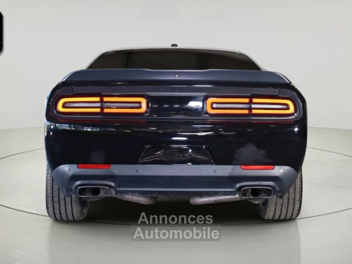 Dodge Challenger * R/T V8 57 377 CH * AUTOMATIQUE * CUIR * SI&Egrave;GES CHAUFFANTS * CAM&Eacute;RA - 3