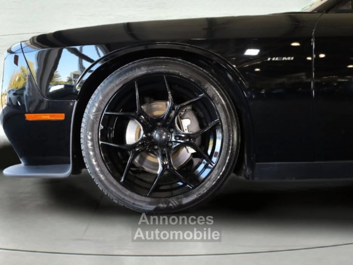Dodge Challenger * R/T V8 57 377 CH * AUTOMATIQUE * CUIR * SI&Egrave;GES CHAUFFANTS * CAM&Eacute;RA - 10