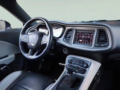 Dodge Challenger * R/T V8 57 377 CH * AUTOMATIQUE * CUIR * SI&Egrave;GES CHAUFFANTS * CAM&Eacute;RA   - 15