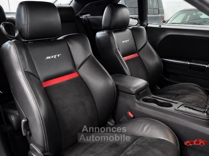 Dodge Challenger SRT8 61 Hemi SRT8 61 Hemi - 14