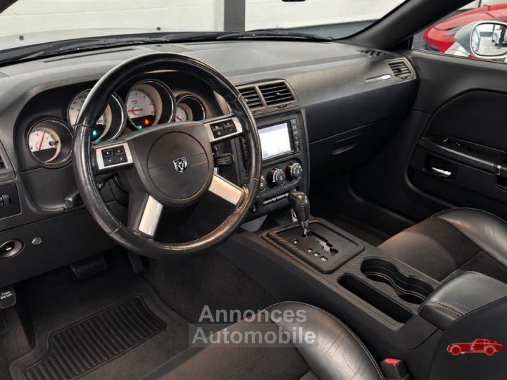 Dodge Challenger SRT8 61 Hemi SRT8 61 Hemi - 18