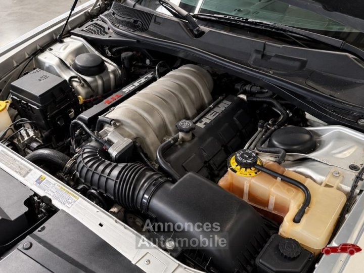 Dodge Challenger SRT8 61 Hemi SRT8 61 Hemi - 45