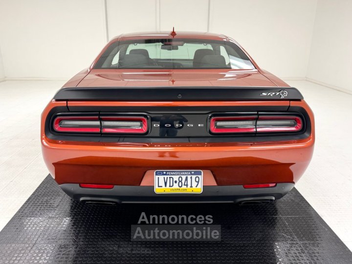 Dodge Challenger SRT Hellcat Widebody Hardtop - 4