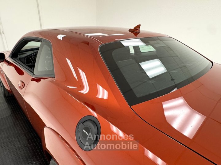 Dodge Challenger SRT Hellcat Widebody Hardtop - 18
